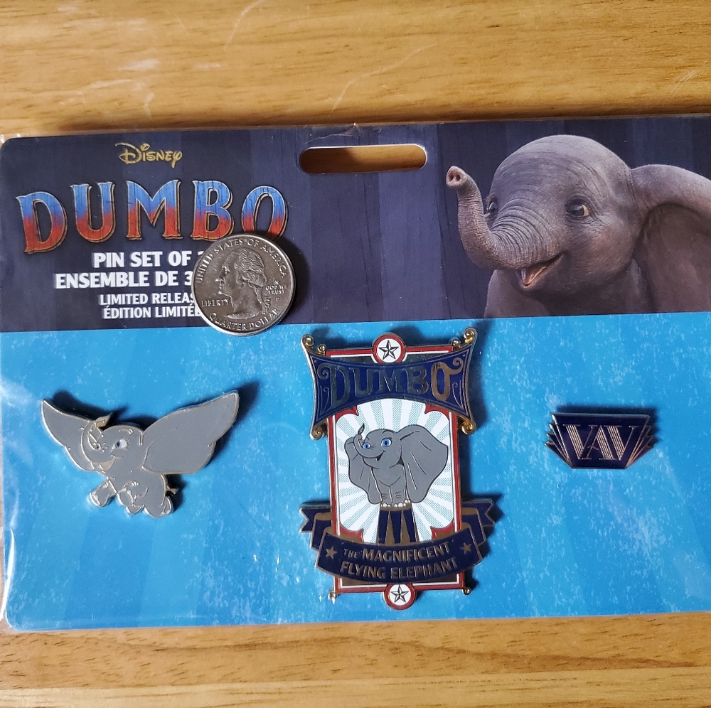 Dumbo Pin Set - Picture 2 of 5